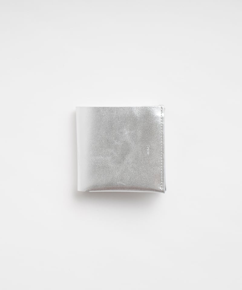 SLANT SHORT WALLET ( SILVER ) | i ro se Offici