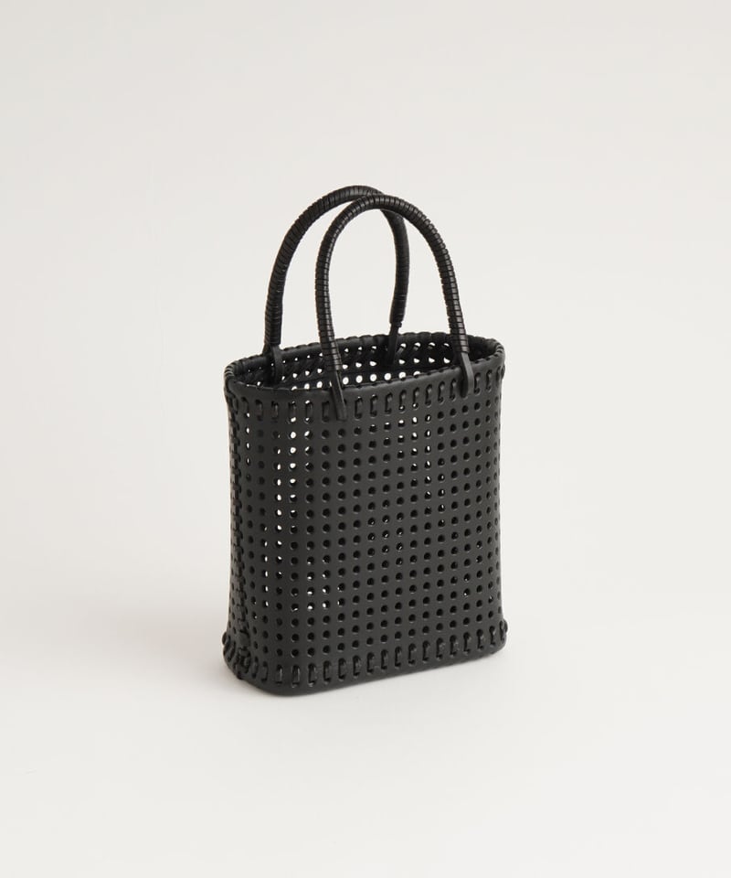irose イロセ パンチチング　カゴバッグ irose｜パンチングカウレザーカゴフラットバッグ bag-k06-rf