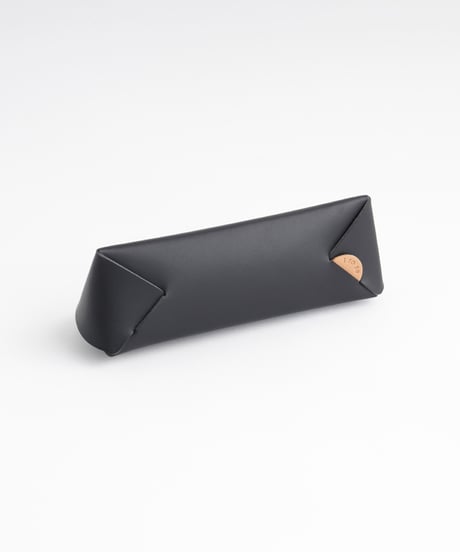 SEAMLESS GLASSES & PEN CASE ( NUDE / BLACK )