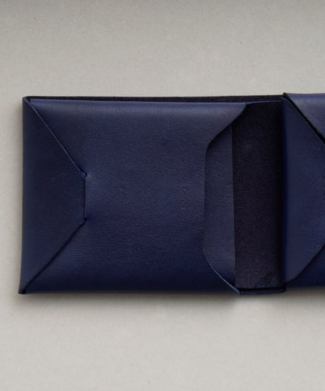 SEAMLESS SHORT WALLET "INDIGO"