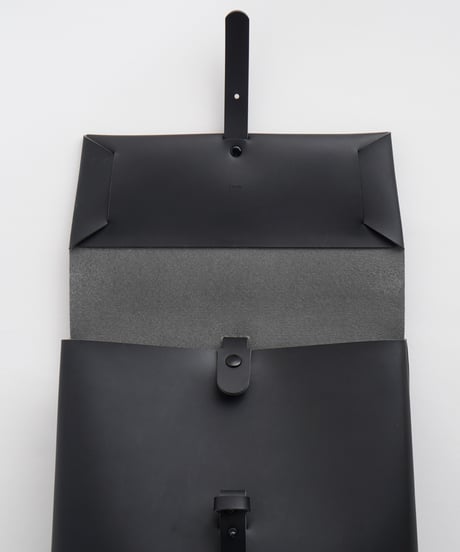 SEAMLESS BACKPACK ( NUDE / BLACK )