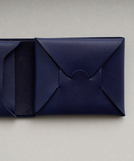 SEAMLESS SHORT WALLET "INDIGO"
