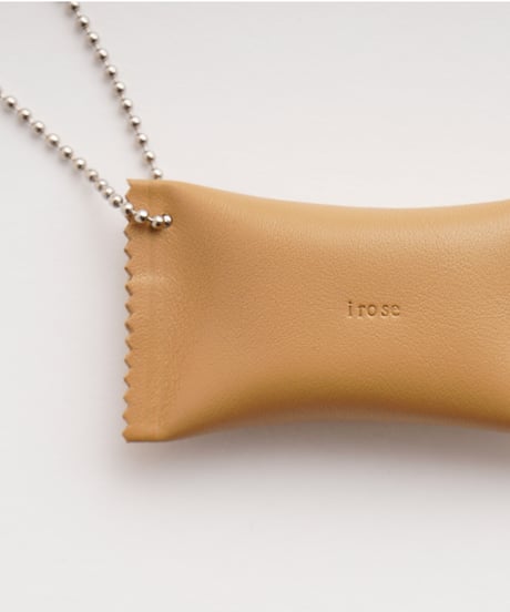 WHISTLE CHARM ( CAMEL / BLACK / SILVER )