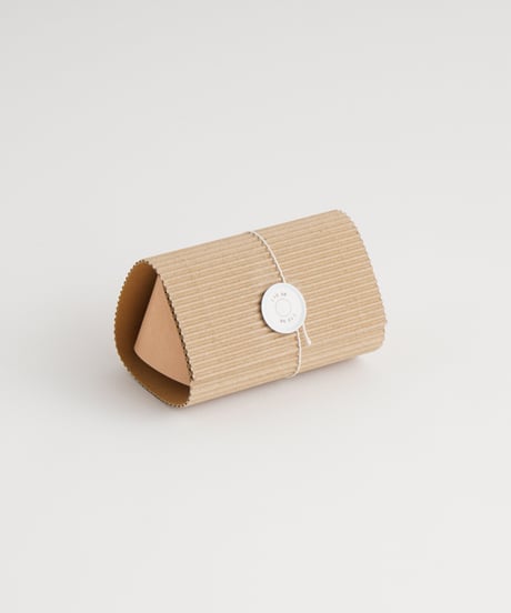 SEAMLESS SMALL CASE ( NUDE / BLACK )