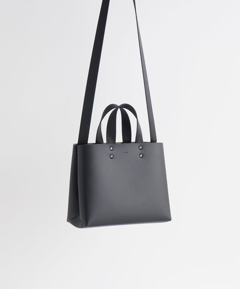 SEAMLESS TOTE BAG - S ( NUDE / BLACK ) | i ro s