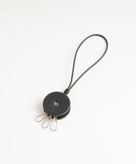 YOYO KEY HOLDER ( NUDE / BLACK )