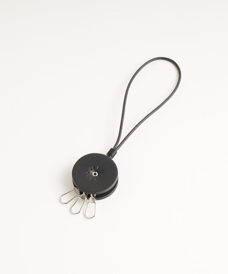YOYO KEY HOLDER ( NUDE / BLACK ) | i ro se Off