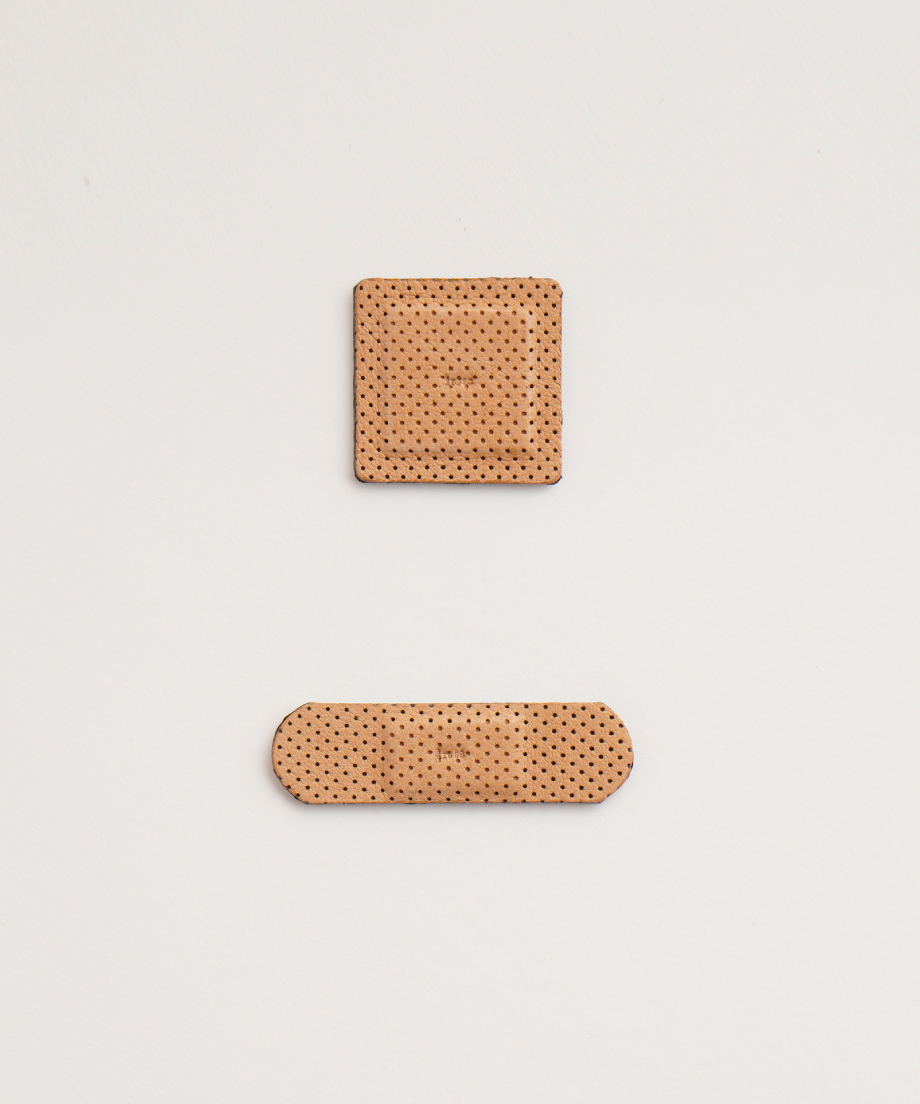 LEATHER MAGNET 