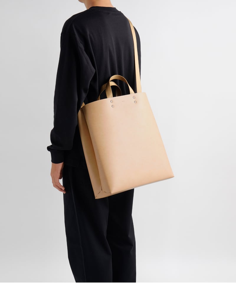 SEAMLESS TOTE BAG - L ( NUDE / BLACK ) | i ro s