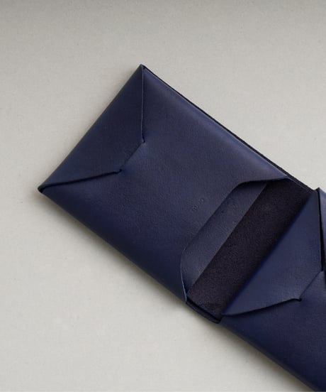 SEAMLESS SHORT WALLET "INDIGO"