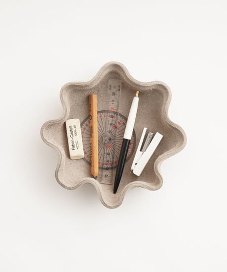 WIRE WORK TRAY ( 3 colors )