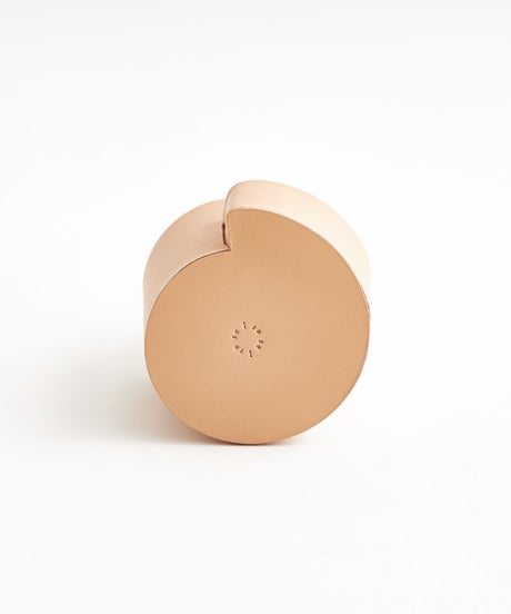 SPIRAL PEN STAND  (NUDE / BLACK)
