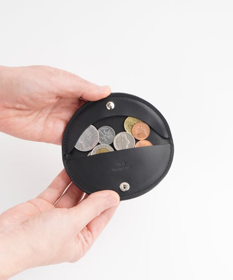 protractor coin case ( nude / black)