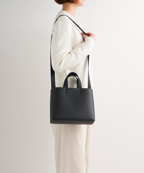SEAMLESS TOTE BAG - S ( NUDE / BLACK )
