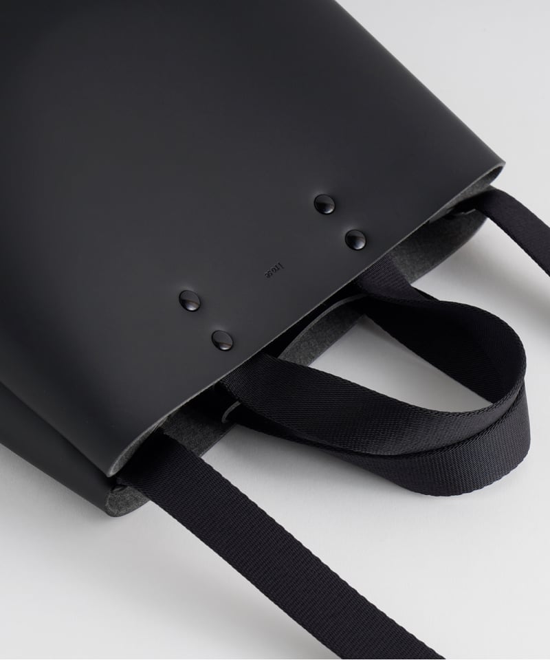 irose イロセ　バック irose (イロセ) SEAMLESS DOCUMENT BAG