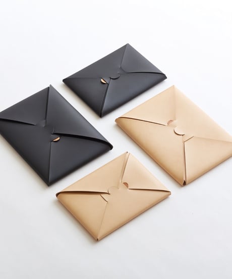 SEAMLESS CLUTCH BAG-M ( BLACK / NUDE )