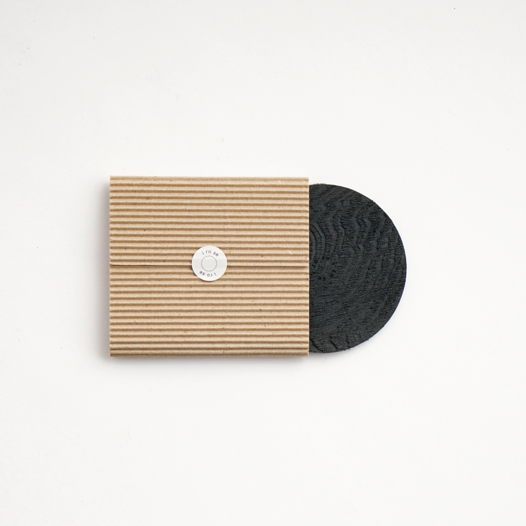 ASHWOOD LEATHER COASTER | i ro se Official On