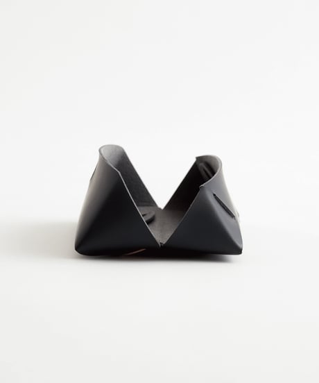 SEAMLESS GLASSES & PEN CASE ( NUDE / BLACK )