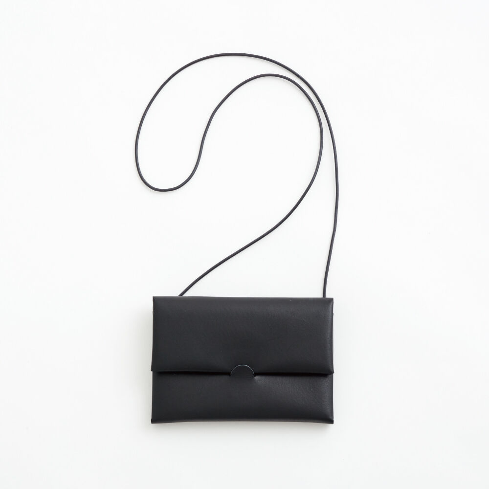 SEAMLESS SHOULDER CASE | i ro se Official Onl