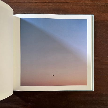 「いまここ」詩：谷川俊太郎　写真：川内倫子　企画：原田郁子