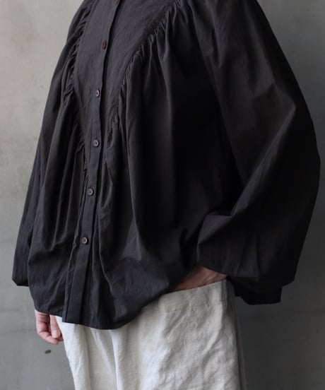 cavane キャヴァネ / 【受注予約】Stand-collar raglan cotton & linen blouseブラウス / ca-26007