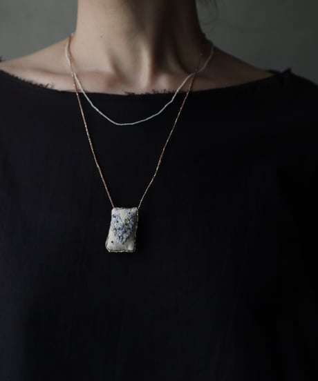 Antonia Rossi (Antomoon)/ Embroidered Square Heart Necklaceネックレス / An-26001