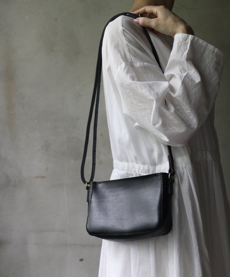 klauseクロイゼ / SHOULDER BAG(HARD)マチあり革鞄/ kla-25020