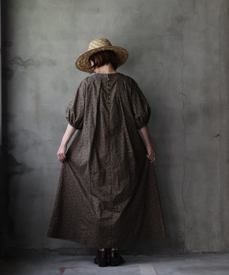 cavane キャヴァネ / Over Tuck Botanical Dressワンピース / ca-25126