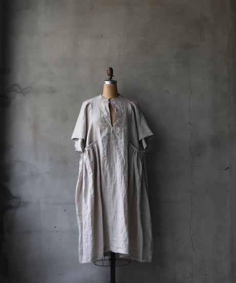 NATIVE VILLAGE ネイティブヴィレッジ / No.11 平らな枯れ草の上 リーフ刺繍ドレス / na-26016