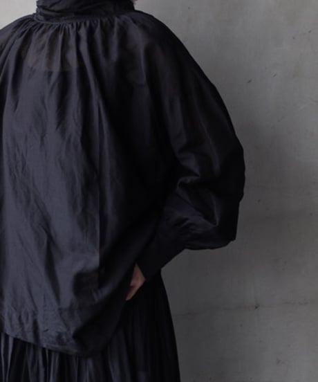 cavane キャヴァネ / Pull-over blouse with tie Silk & Cotton100ブラウス / ca-26034