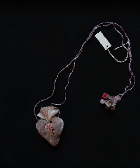 Antonia Rossi (Antomoon)/ Embroidered Heart Necklaceネックレス / An-24001