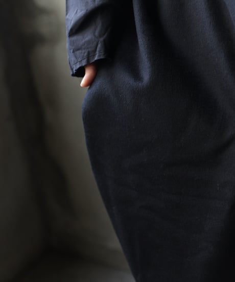 klauseクロイゼ / Loose Fitting Tapered Trousers Wool & Cashmere/ kla-23027