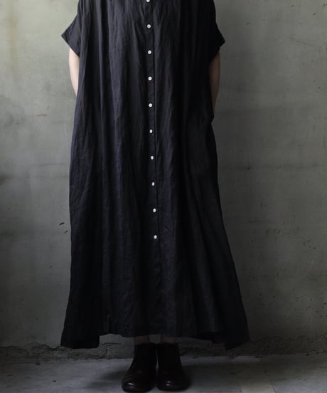 cavane キャヴァネ / Balloon no-sleeve dress Linen100ワンピース / ca-25130