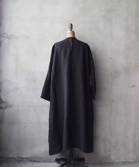 klauseクロイゼ / 天日干し綾リネンBand Collar Shirt Long Dress/ kla-25035