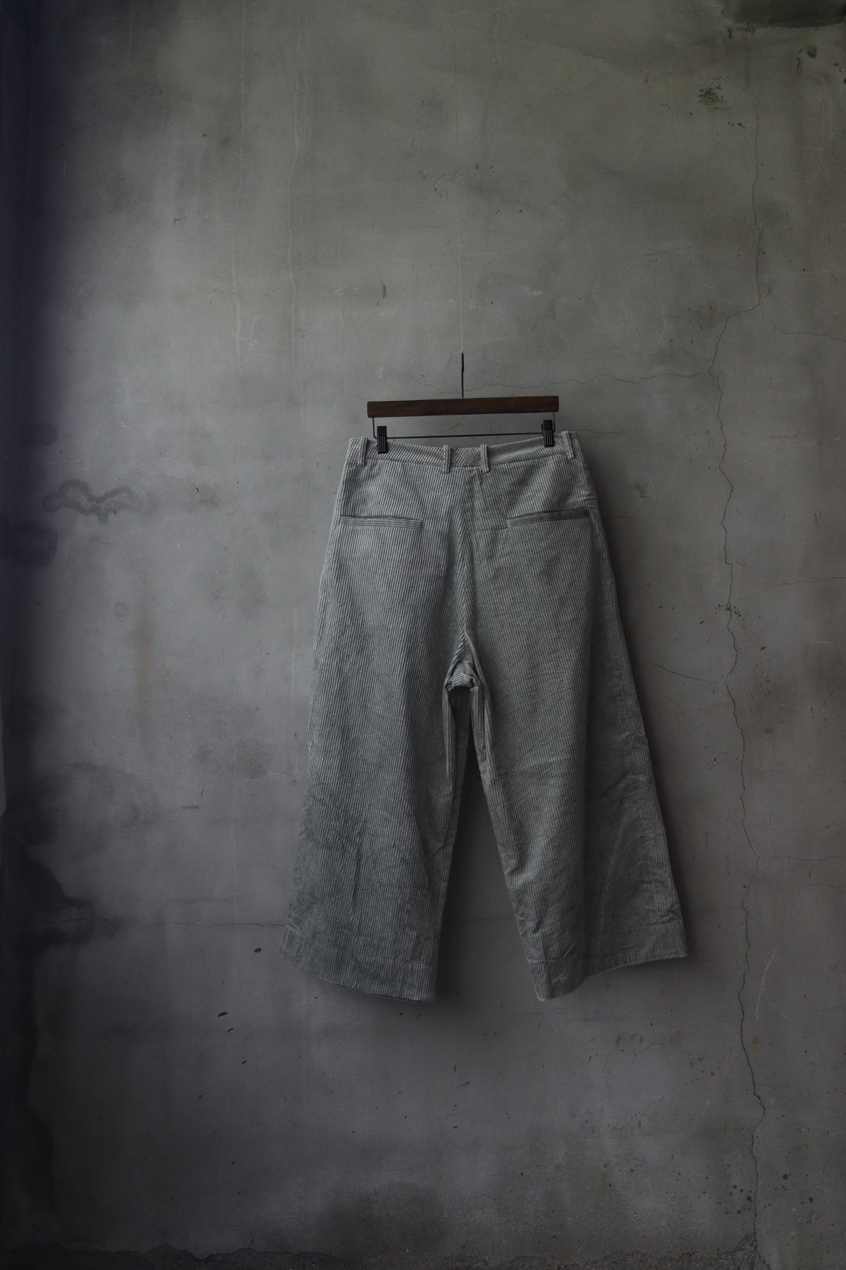 BIEK VERSTAPPEN / MALE PLEATED TROUSERSパンツ / Bi