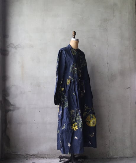 ALEKSANDR MANAMISアレクサンダーマナミ/ NATURA BLEU LOOSE FRONT DRESSワンピース/ am-25013