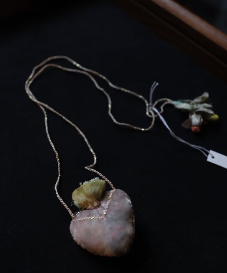 Antonia Rossi (Antomoon)/ Embroidered Heart Necklaceネックレス / An-24007