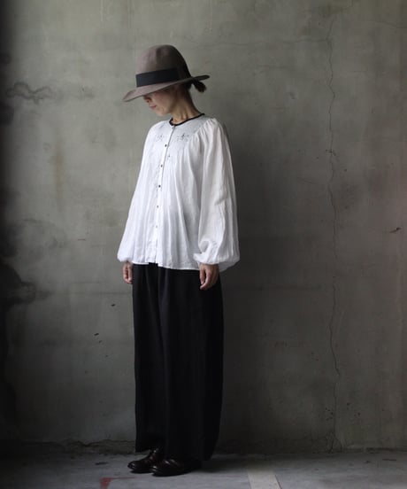 cavane キャヴァネ / Collarless raglan linen100 blouseブラウス / ca-25134