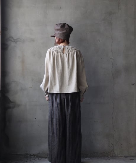 cavane キャヴァネ / Gathered stitch blouse linen & cottonブラウス / ca-25175