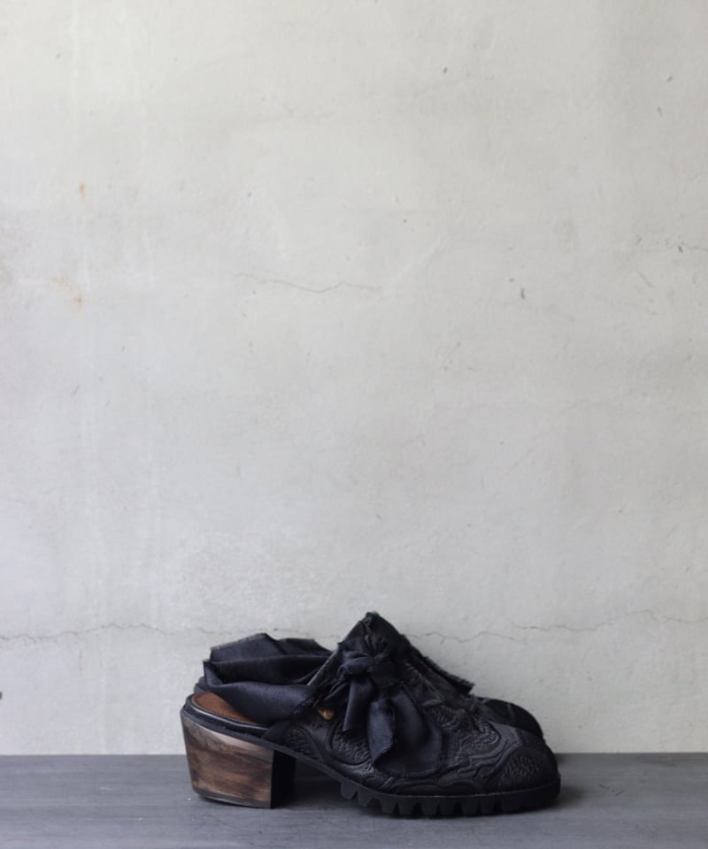 Atelier Inscrireアトリエ インスクリール / EMBROIDERED MULE