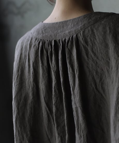 cavane キャヴァネ / V Pull-over blouse linen100ブラウス / ca-25144