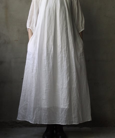 cavane キャヴァネ / Over Tuck Linen100 Dressワンピース / ca-25103