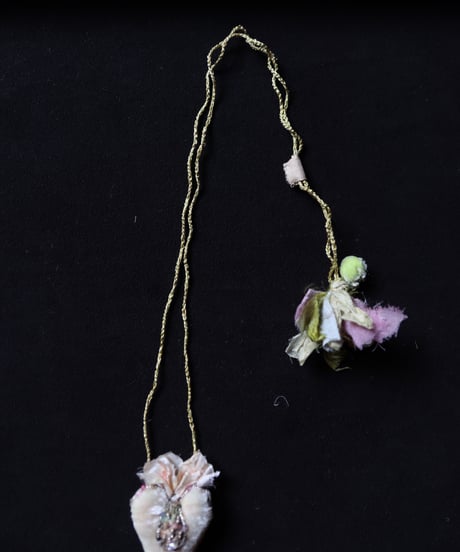 Antonia Rossi (Antomoon)/ Embroidered Heart Necklaceネックレス / An-25040