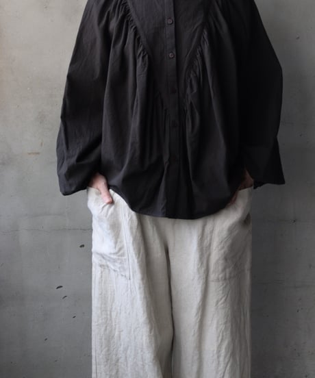 cavane キャヴァネ / 【受注予約】Stand-collar raglan cotton & linen blouseブラウス / ca-26007