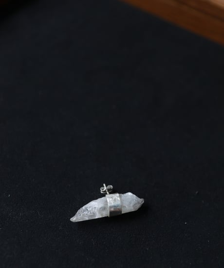 Atelier Inscrire / COSTUME JEWELLERY QUARTZ SINGLE EARRINGイヤリングB / At-24008