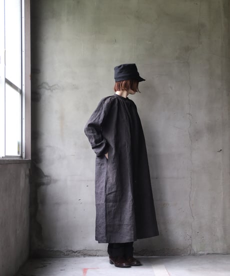 klauseクロイゼ / Belarus linen Gather shirt long length (鉄媒染) / kla-24009