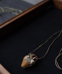 Antonia Rossi (Antomoon)/ Embroidered Heart Necklaceネックレス / An-25008