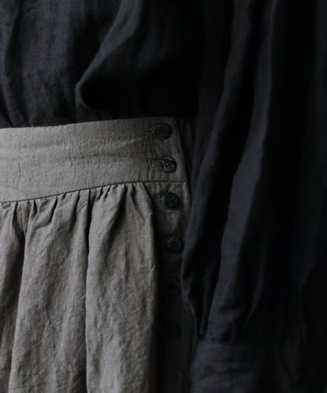 cavane キャヴァネ / Gathered skirt with side button linen100 スカート / ca-25146