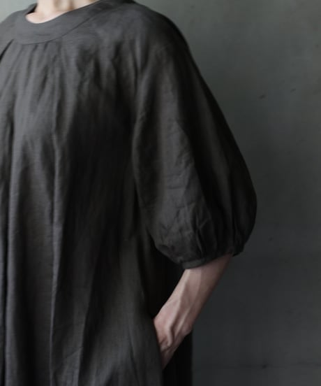 cavane キャヴァネ / Over Tuck Linen100 Dressワンピース / ca-25128