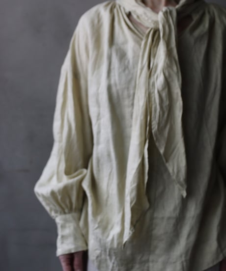 cavane キャヴァネ / Pull-over blouse with tie Linen100ブラウス / ca-26054